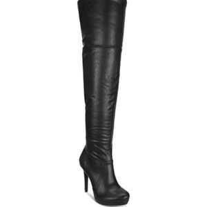 Thalia Sodi
Beckie Over-The-Knee Boots